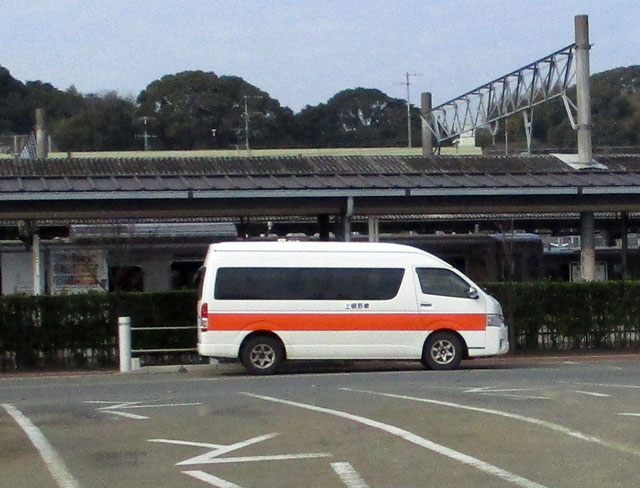 ���S����